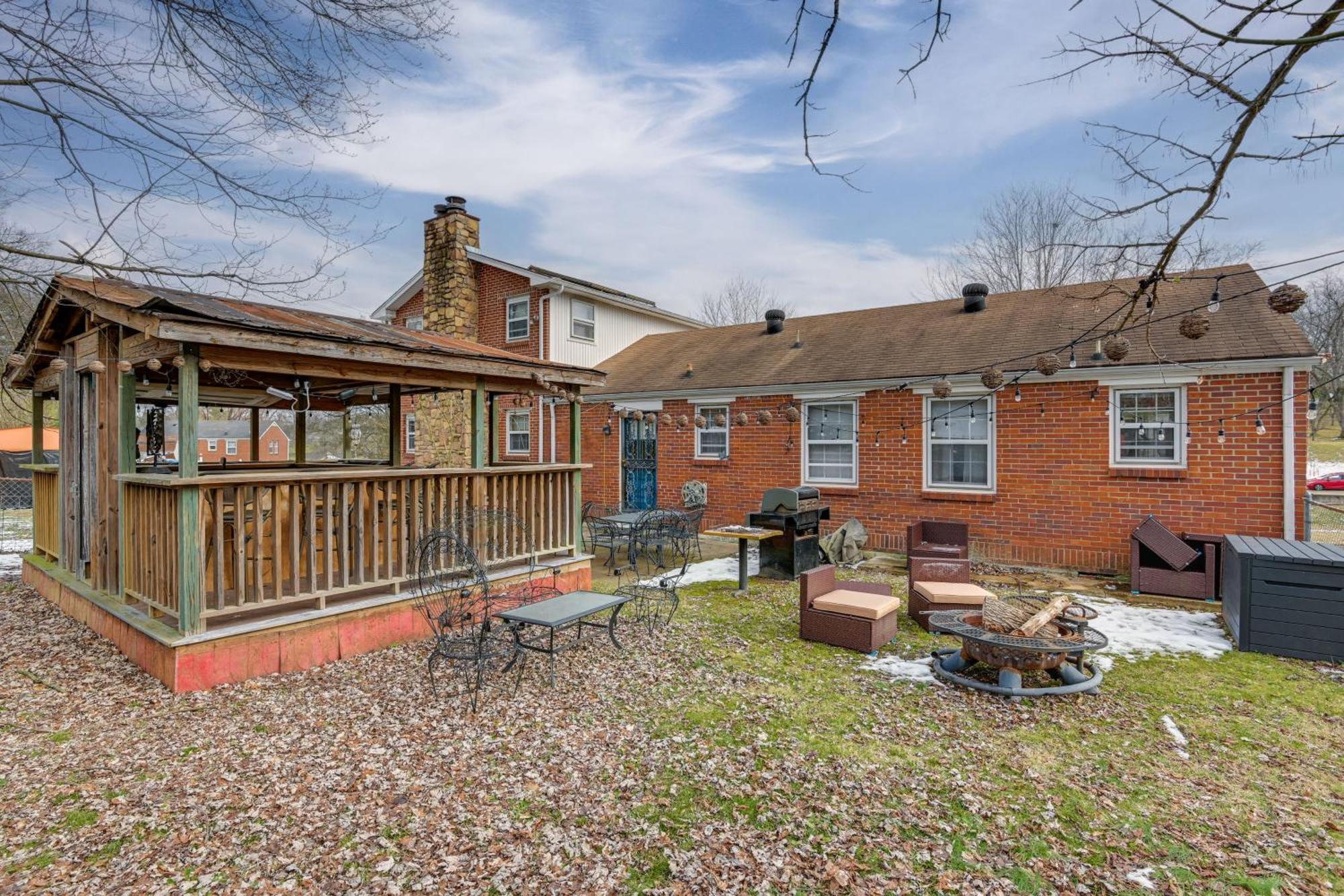 6 Mi To Downtown 70S-Themed Home In Nashville! Buitenkant foto